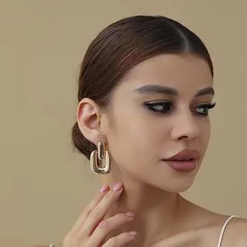 Apsvo Chunky Gold Hoop Earrings for Women, Lightweight Earring Statement Gold Dangle Drop Earrings Square Hoop Dangling Earrings Fashion Earrings 2023 Trendy Jewelry