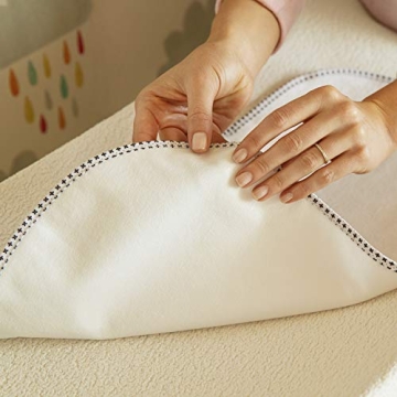 Munchkin Waterproof Changing Pad Liners for Easy Diaper Changes