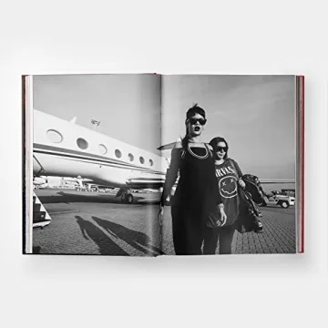 The Rihanna Book - A Stunning Biography of Iconic Moments