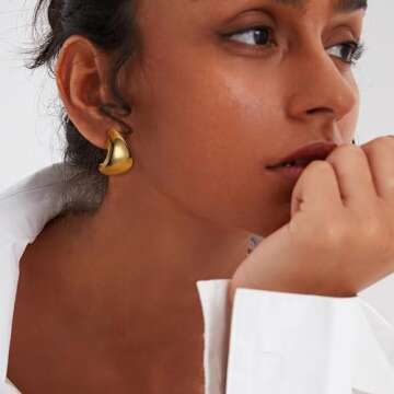 THUNARAZ Gold Clip on Earrings 14K Gold Plated Chunky Hoop Clip Earrings Trendy Clip on Hoop Earrings for Women Non-Pierced Fake Jewelry