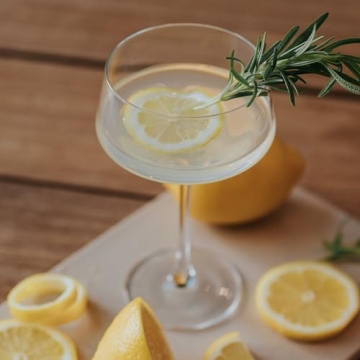 Luxe Martini Glasses Set of 4 Handblown Crystal with Spoon