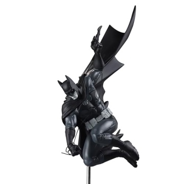 McFarlane Toys - DC Direct Batman by Inhyuk Lee (Batman Black & White) 1:10 Scale Resin Statue