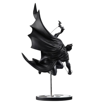 McFarlane Toys Batman by Inhyuk Lee 1:10 Scale Resin Statue
