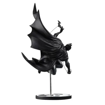 McFarlane Toys Batman by Inhyuk Lee 1:10 Scale Resin Statue