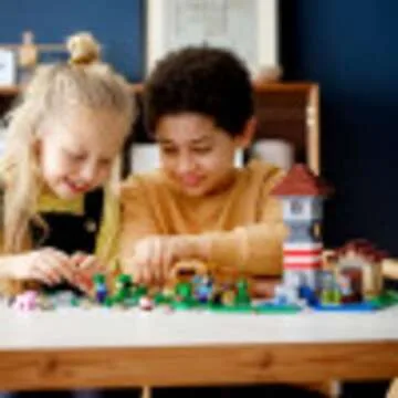 LEGO Minecraft The Crafting Box 3.0 21161 Minecraft Brick Construction Toy and Minifigures, Castle and Farm Building Set, Great Gift for Minecraft Players Aged 8 and up (564 Pieces)