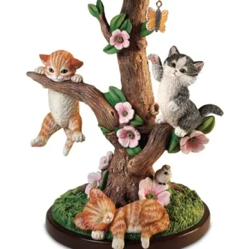 Adorable Country Kitties Lamp for Cat Lovers