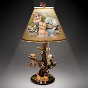 Adorable Country Kitties Lamp for Cat Lovers