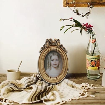 Vintage Ornate 2.5x3.5 Picture Frame for Memories