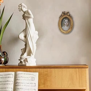 Vintage Ornate 2.5x3.5 Picture Frame for Memories