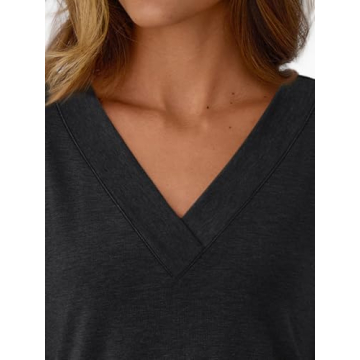 AUTOMET Casual Women's V-Neck Black Top for All Occasions