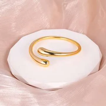 WOWORAMA Gold Cuff Bracelets for Women 18K Gold Plated Teardrop Chunky Open Cuff Bangle Bracelets Simple Polished Gold Wrist Cuffs Bracelet Fashion Jewelry