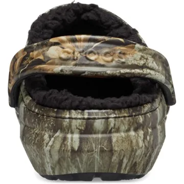 Crocs Classic Lined Realtree Clog - Cozy Footwear for Everyone