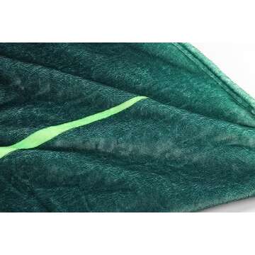 GOPQBBHYHA Soft Leaf Blanket Giant Shaped Flannel Blankets Decorative Leaves Design for Girls Boys Gift Type Suitable for Bed Couch and Sofa Outdoor Bedroom Size 85 X 61 Inch