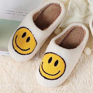 dubuto Smile Face Slippers for Kids - Plush and Cozy