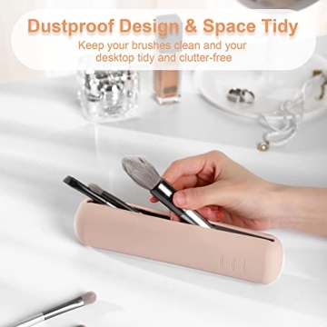FERYES Travel Makeup Brush Holder, Magnetic Anti-fall Out Silicon Portable Cosmetic Face Brushes Holder, Soft and Sleek Makeup Tools Organizer for Travel-Khaki