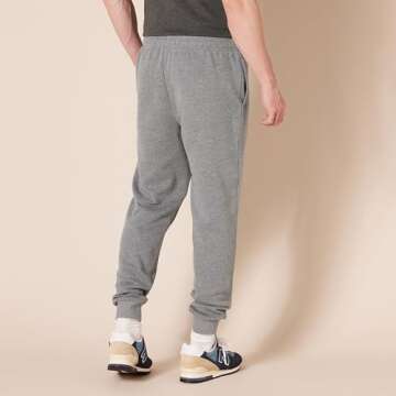 Amazon Essentials Men's Joggers Sweatpants, Fleece, Light Grey Heather, Large, Comfortable Fit