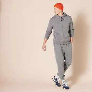 Amazon Essentials Men's Joggers Sweatpants, Fleece, Light Grey Heather, Large, Comfortable Fit