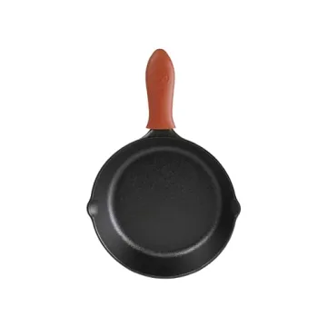Lodge Cast Iron Skillet with Red Hot Handle Holder 8-inch