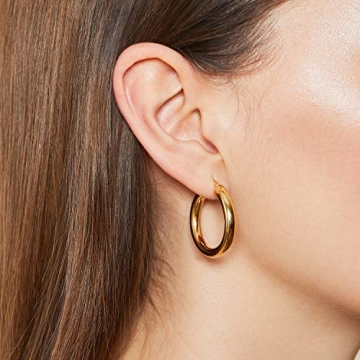 BYCHARI Sade Hoops: Lightweight Gold Elegance in Jewelry