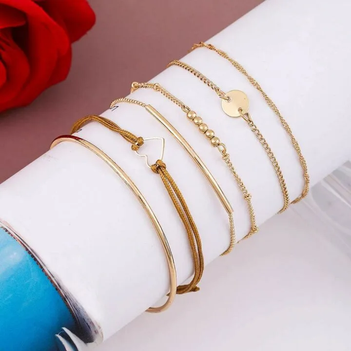 XOCARTIGE Stackable Beaded Bracelet Set for Women