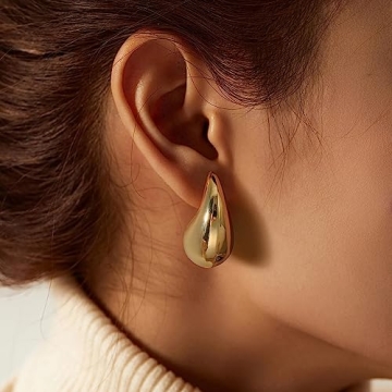 Gold Teardrop Earrings for Stylish Comfort and Elegance