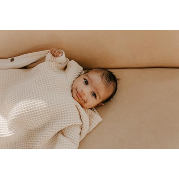 Jade&Kai Kids Hooded Towel - Soft, Stylish, Versatile