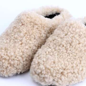 XOBZJH Beige Real Wool Clogs For Women 2024 Trendy,Slip on Slides Sandals,Shoes Women's Mules & Clogs Comfortably,Fashion Cute Ladies Flat Luxury Winter Wool Slippers