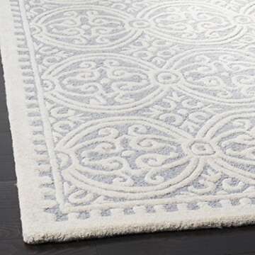 SAFAVIEH Cambridge Area Rug - Luxurious Handmade Wool