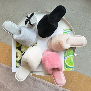 Cozy Parlovable Women's Faux Fur Slippers for Total Comfort