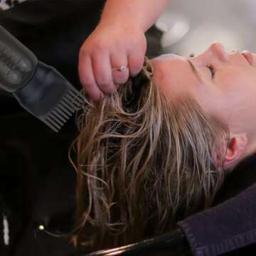 FZWONVUC 4 Pack Root Comb Applicator Bottle, Hair Oil Applicator, Oil Comb Applicator Bottle for Hair Dye Shampoos Hair Salons (Black+White+Purple+Pink)