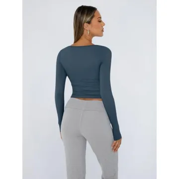 Trendy Queen Women's Long Sleeve Crop Top Y2K Winter Shirt