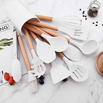 BRIIEC 1pc White Silicone Solid Tuner with Wooden Handle, Heat Resistant Cooking Utensils, Ideal Cookware for Fring Fish, Eggs, Meat, French Fries