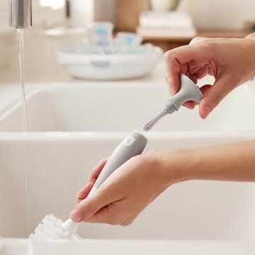 Munchkin Bottle Brush: Durable and BPA Free