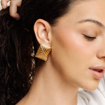 Chunky Gold Vintage Square Earrings for Timeless Elegance