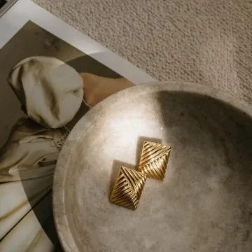 Chunky Gold Vintage Square Earrings for Timeless Elegance