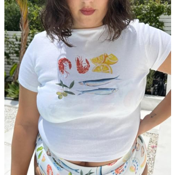 Trendy Women's Y2K Graphic Crop Tops for Retro Styles