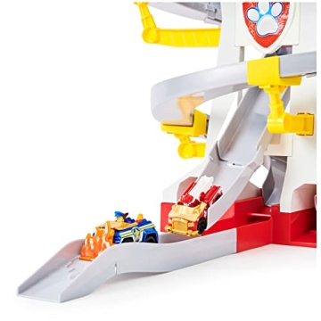 PAW Patrol Adventure Bay Playset with 2 Die-Cast Vehicles