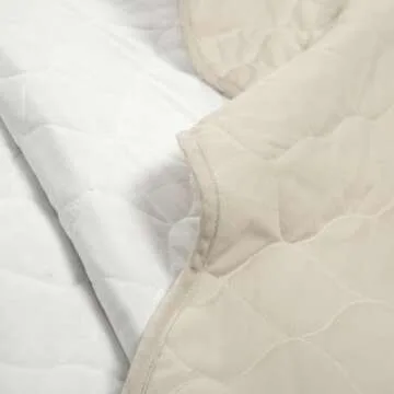 Lush Decor Coastal Chic Scallop Edge Reversible 3 Piece Quilt Set, Full/Queen, Neutral & White