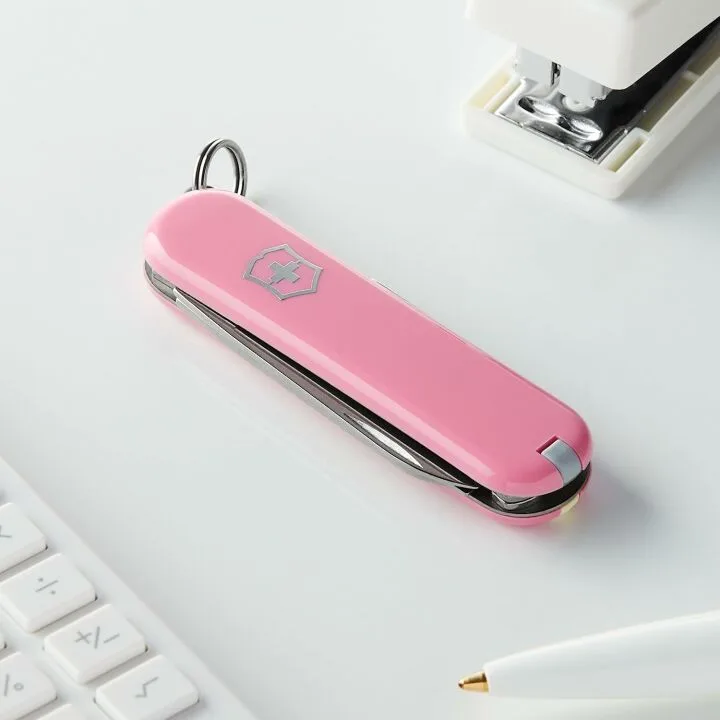 Victorinox Classic SD Pocket Knife - 7 Functions