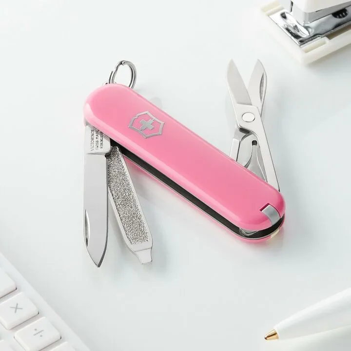 Victorinox Classic SD Pocket Knife - 7 Functions