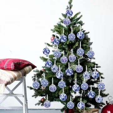 Elegant 24 Pcs Blue and White Chinoiserie Ornaments