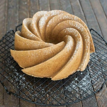 Premium Nordic Ware Heritage Bundt Pan for Perfect Cakes