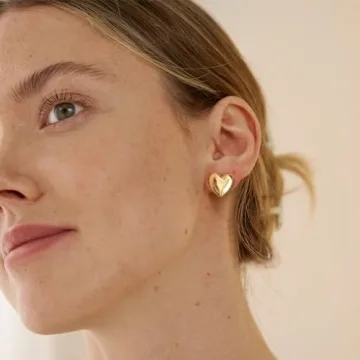 Stylish MUYAN Gold Heart Stud Earrings for Women