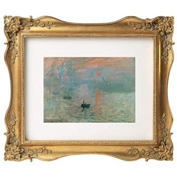 Elegant Antique Picture Frame for Cherished Moments