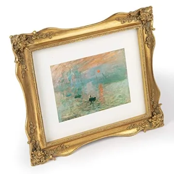 Elegant Antique Picture Frame for Cherished Moments