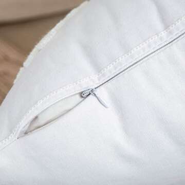 MIULEE Pack of 2 Christmas Decorative Snowflake Throw Pillow Covers Canvas Embroidery Cushion Cases Holiday Decor Soft Pillowcases for Winter Couch Sofa Bedroom Car（White, 18x18in）