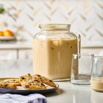 Hermetic Seal Glass Pitcher with Airtight Lid & Spout - 68oz Water Carafe for Homemade Juice, Iced Tea, Milk, Cold Brew Coffee, Lemonade - Fridge Door Jug Bottle with Handle, Clear Beverage Serveware