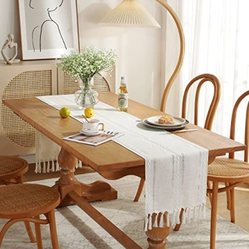 Rustic Farmhouse Style Linen Table Runner for Elegant Occasions