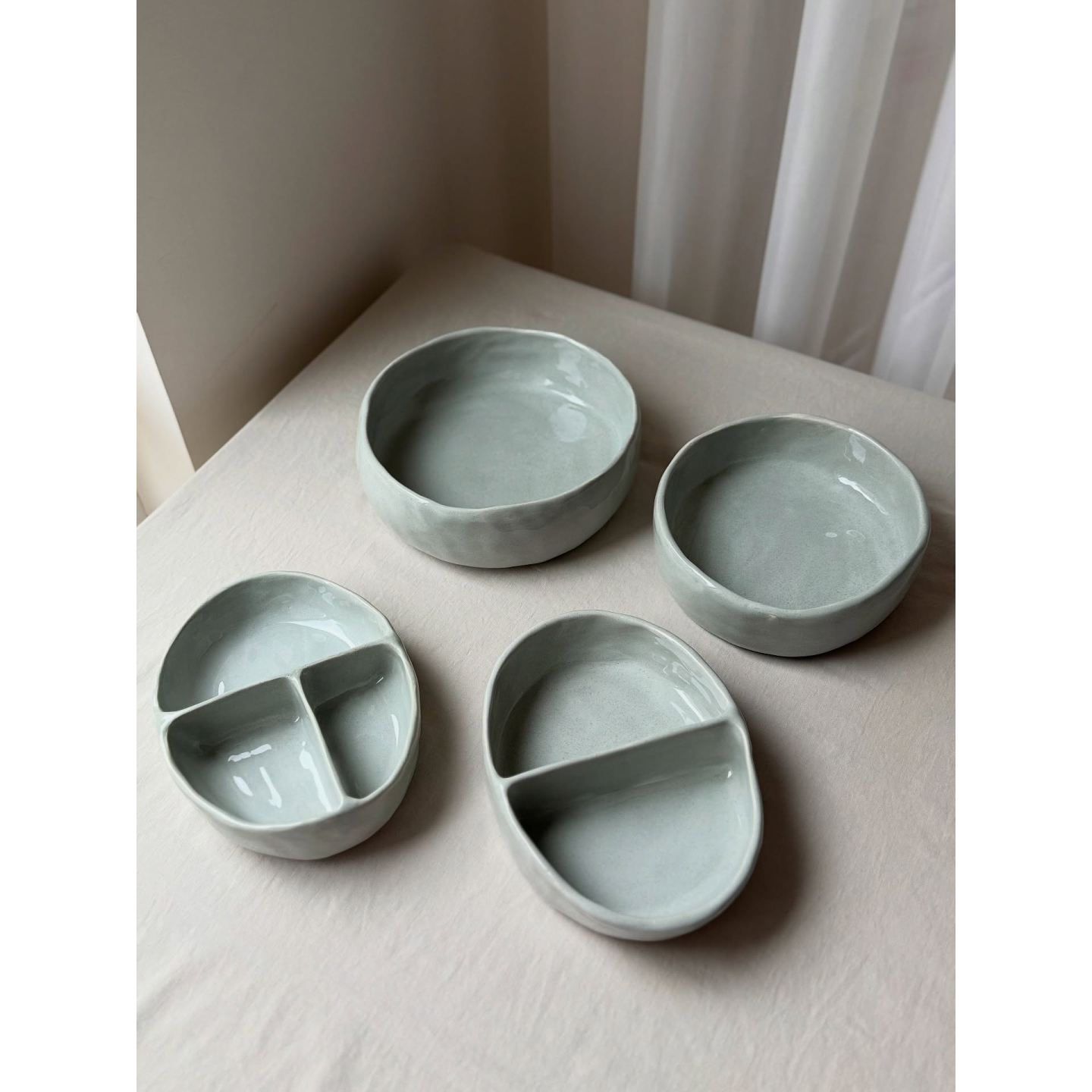 ظروف پذیرایی دفورمه سرامیکی دست‌ساز – مینیمال، قابل‌ شست‌وشو