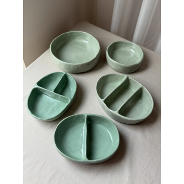 ظروف پذیرایی دفورمه سرامیکی دست‌ساز – مینیمال، قابل‌ شست‌وشو